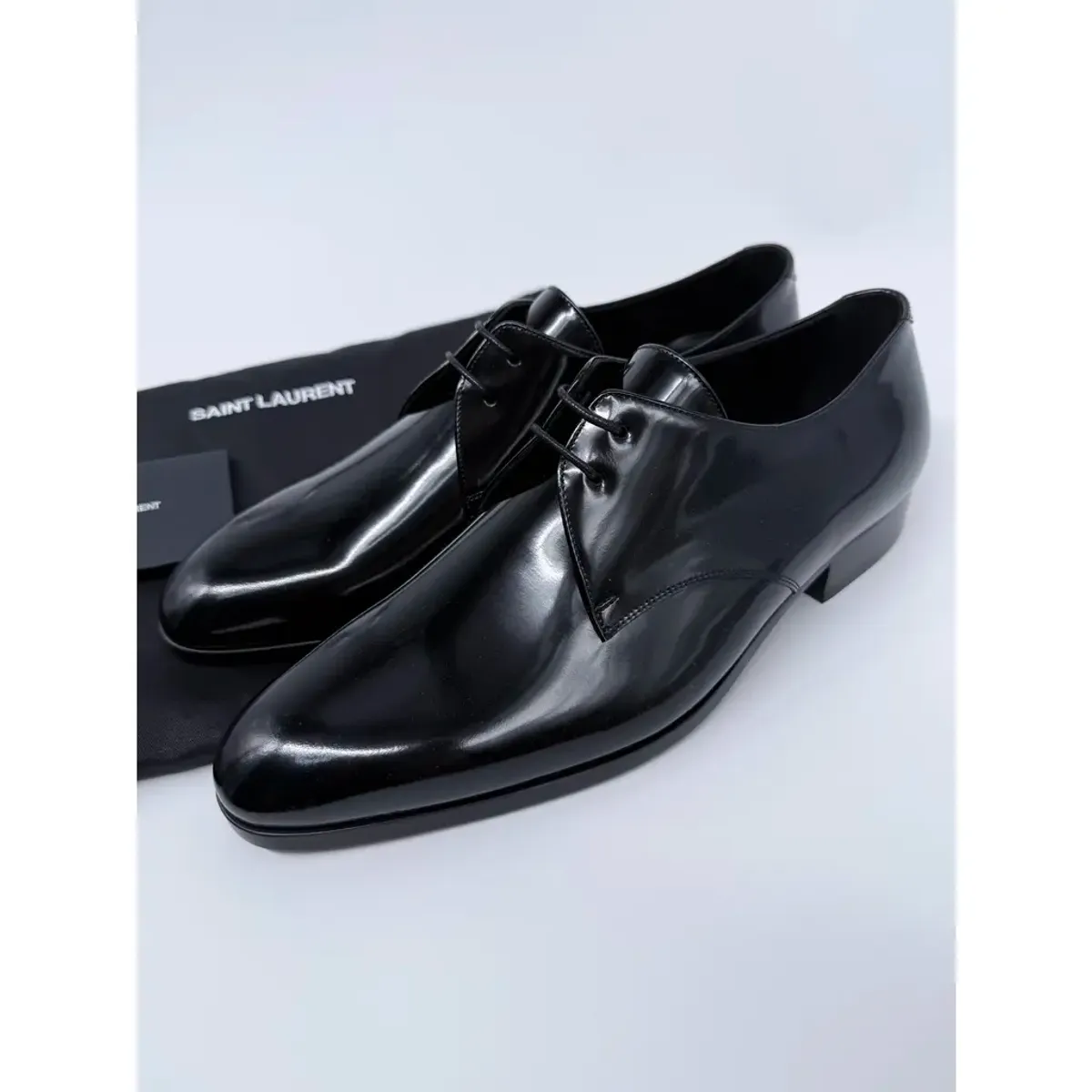 Smocking patent leather lace ups Saint Laurent
